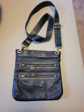 Avorio Italy Black Leather  Crossbody.
